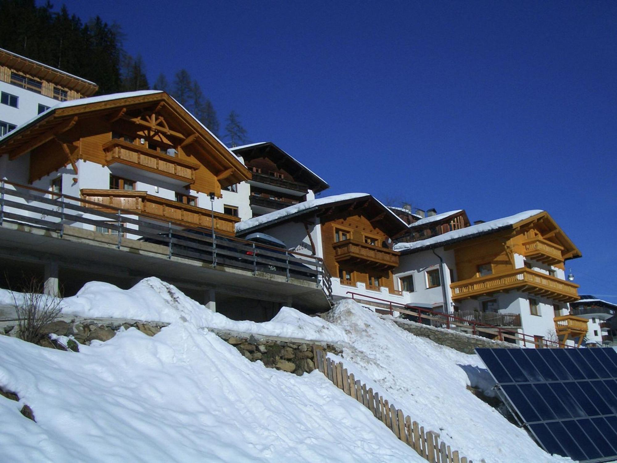 Apartment With Mountain Views From The Balcony 카플 외부 사진